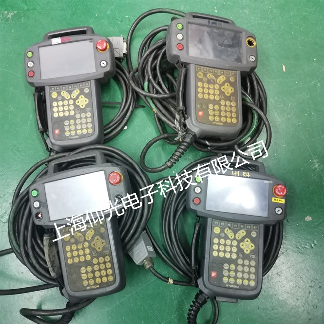 現(xiàn)代機器人電路板示教器維修
