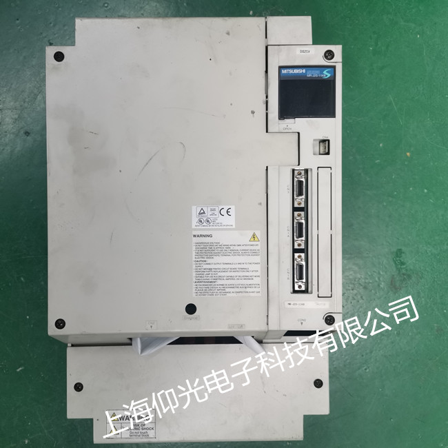 三菱驅(qū)動(dòng)器上電無(wú)顯示維修中心