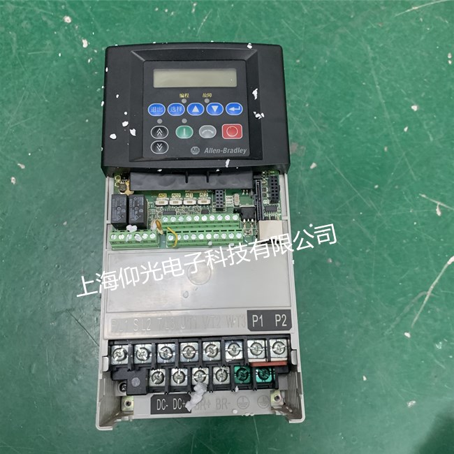 編織機(jī)AB羅克韋爾變頻器20BC260A3ANNANC0上電無(wú)顯示維修
