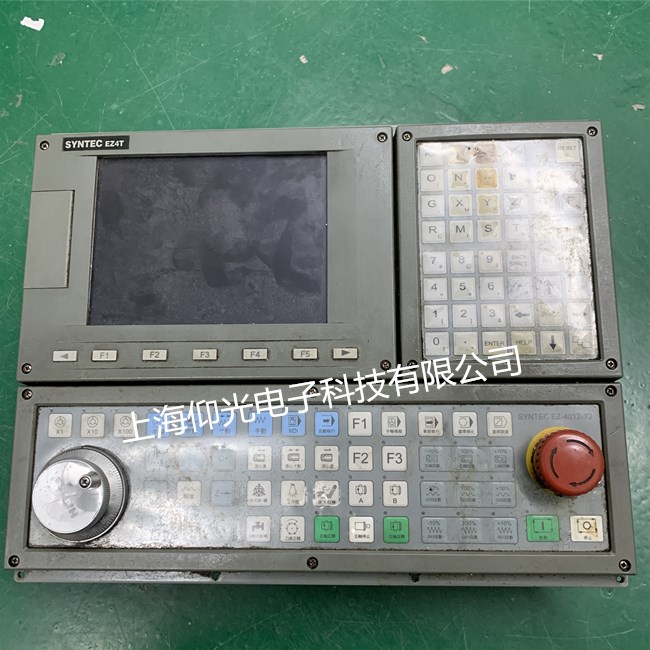 SYNTEC新代系統(tǒng)面板顯示屏維修EZ4T上電黑屏故障維修