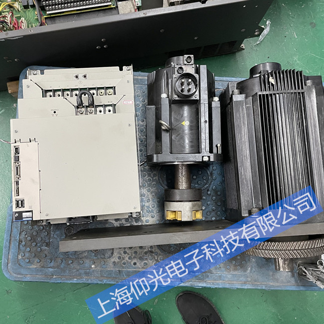 安川伺服放大器報(bào)警顯示A.F1/A.F3維修電話