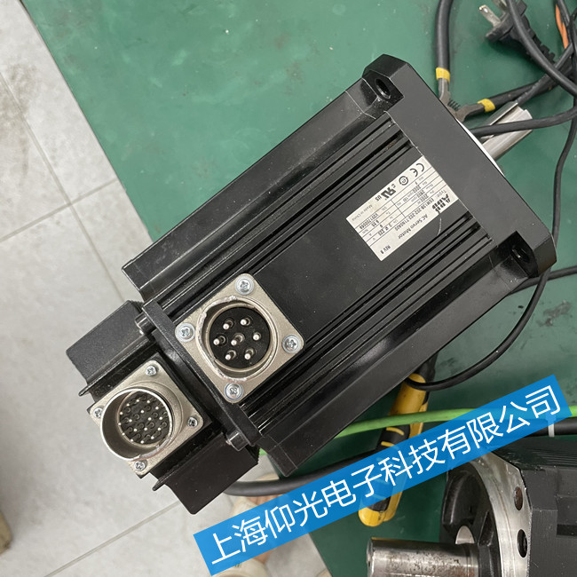 ABB伺服電機(jī)一通電報(bào)警維修ESM08B-751-302-xxx0A00測試好發(fā)貨