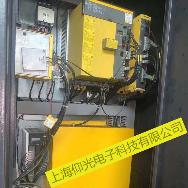發(fā)那科三合一體驅(qū)動(dòng)器 A06B-6134-H302#A 報(bào)警601故障維修