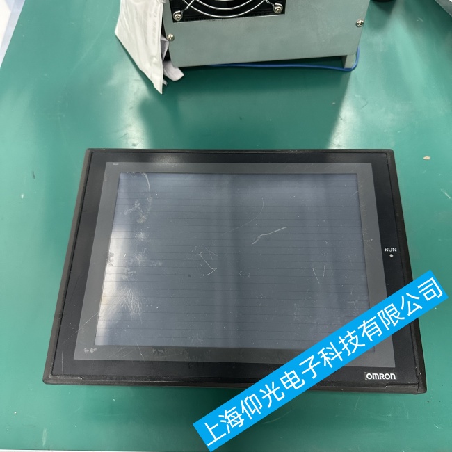 四川歐姆龍觸摸屏E32-TC200B4卡在開(kāi)機(jī)界面無(wú)法繼續(xù)啟動(dòng)故障維修售后點(diǎn)