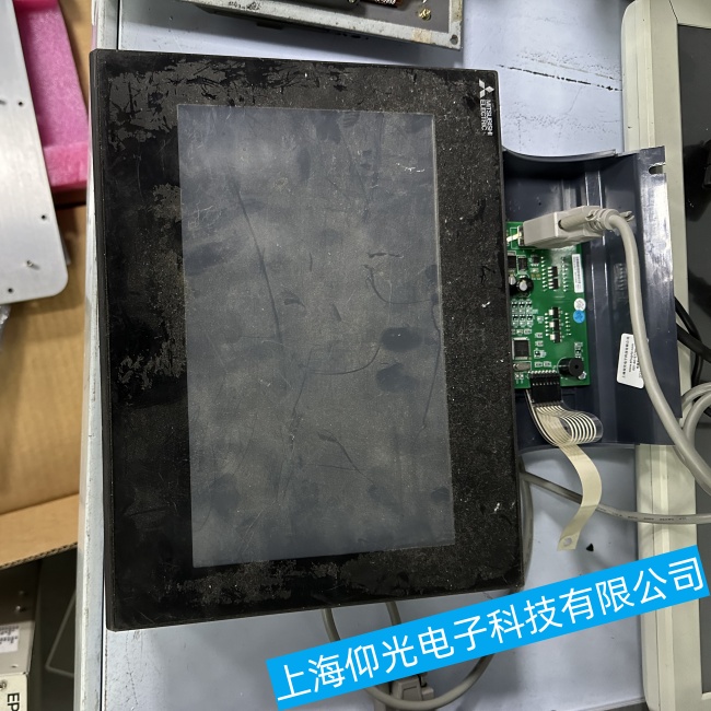 湖南三菱觸摸屏GT27系列有背光無字符故障維修質(zhì)量保證