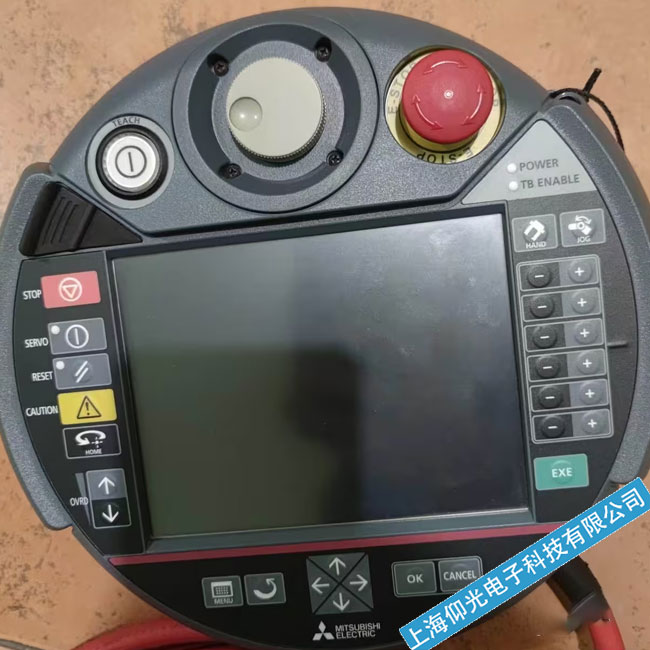泰州三菱機械手示教器跳屏電源故障軟件問題故障分析維修