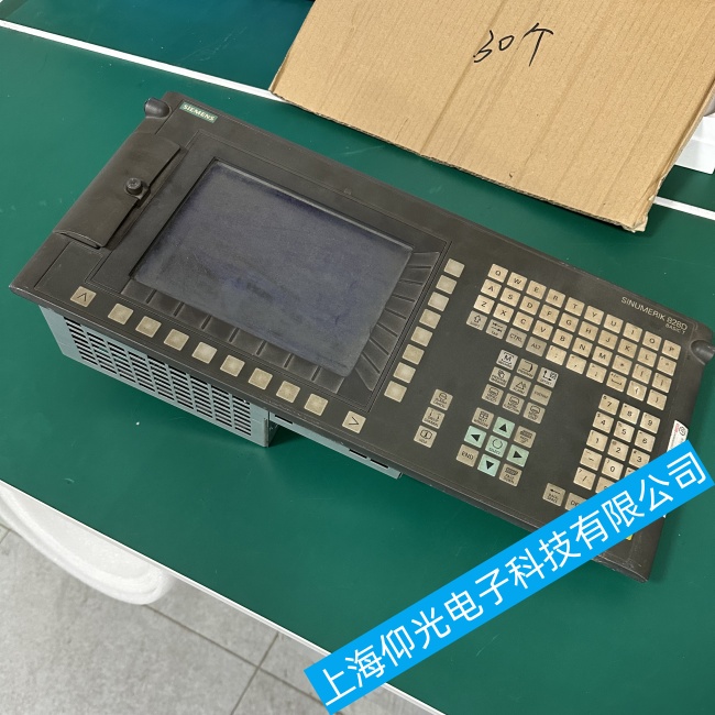 岳陽(yáng)西門子840D數(shù)控系統(tǒng)在通電后沒有任何啟動(dòng)跡象故障維修當(dāng)天修好