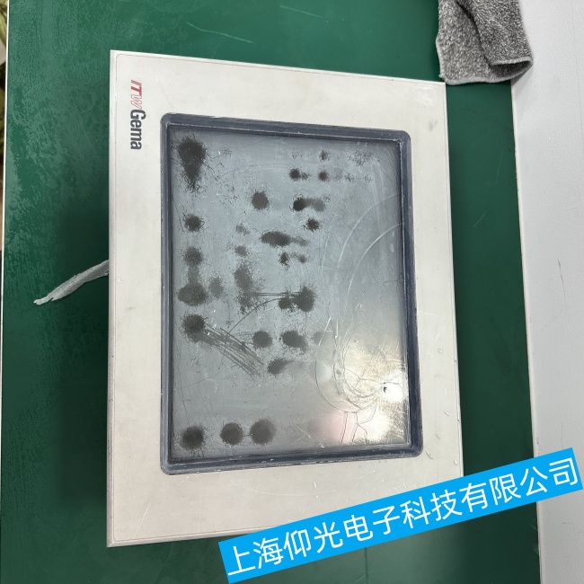 長沙伊頓觸摸屏MC2-440-12TSB-1-1K無法進入操作系統(tǒng)界面故障維修技術精湛